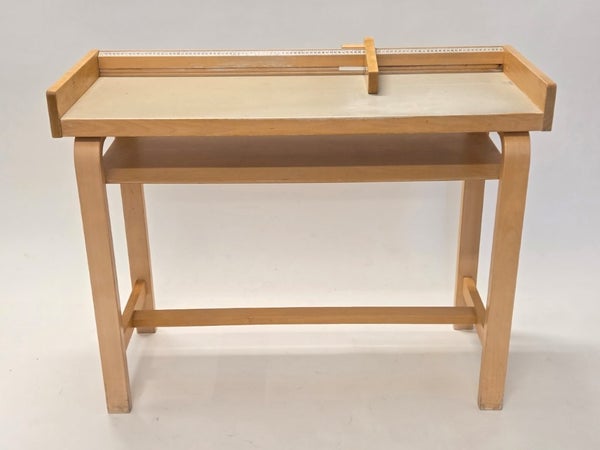 Artek child measuring table