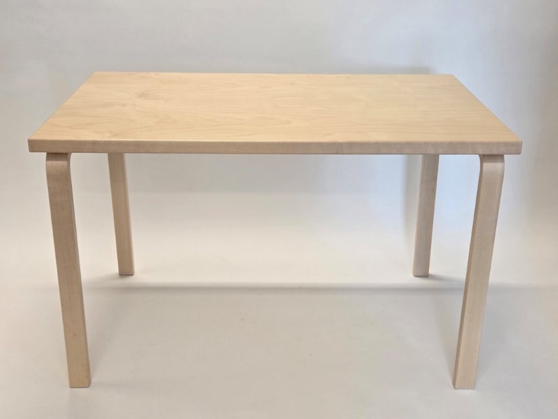 Artek 81B table