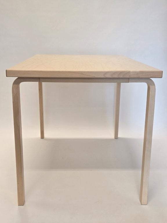Artek 81B table