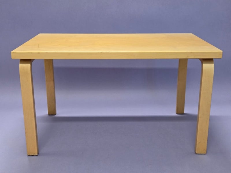 Artek 80B coffee table, Alvar Aalto